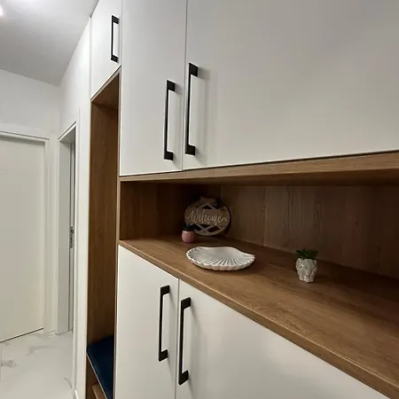 Maja Apartamento *